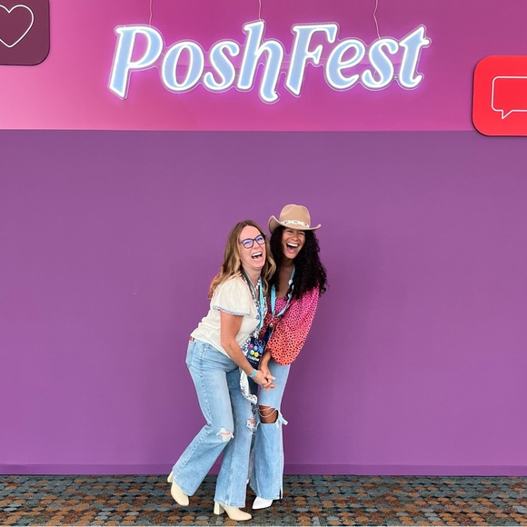 Hey I’m Kenzie! Be sure to tune into my LIVE shows weekdays at 7:30am CT! 🩷 - Picture 3 of 16